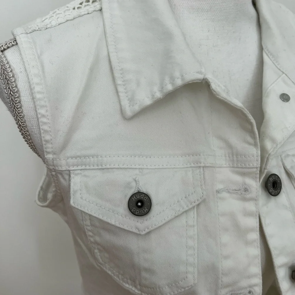 White denim sleeveless vest SMALL - Picture 5 of 10